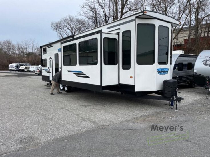 Thumbnail Photo undefined for New 2023 Forest River Salem